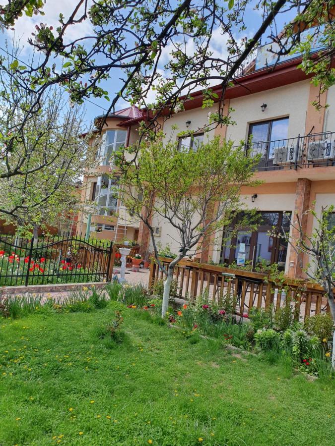 Pensiunea Ciresul Alb Tulcea Exterior foto
